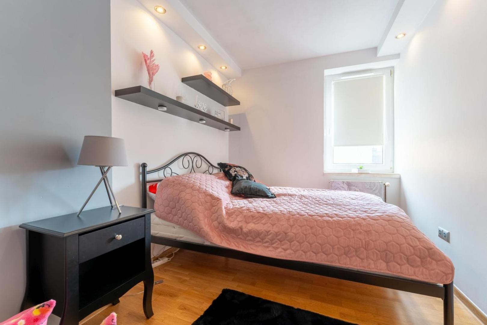 Apartament Ratuszlove - 2 Osobne Sypialnie, Z Widokiem Na Ratusz - By Spaceapart Jelenia Góra Eksteriør bilde